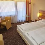 فندق Flair Weinstube Lochner 3*