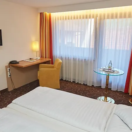 Flair Weinstube Lochner 3* Бад-Мергентхайм
