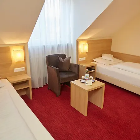 Hotell Flair Weinstube Lochner