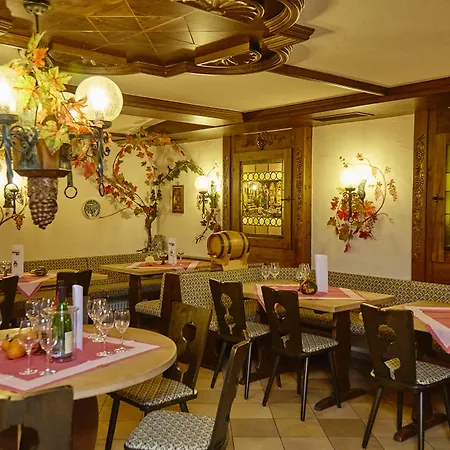 Hotel Flair Weinstube Lochner 3*