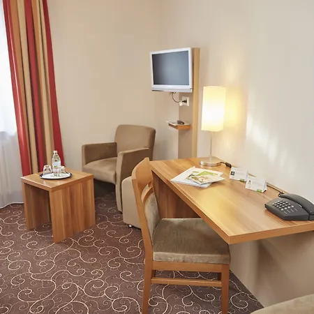 Flair Weinstube Lochner Hotell 3*