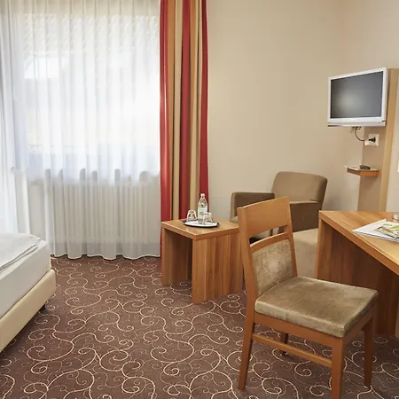 Hotell Flair Weinstube Lochner