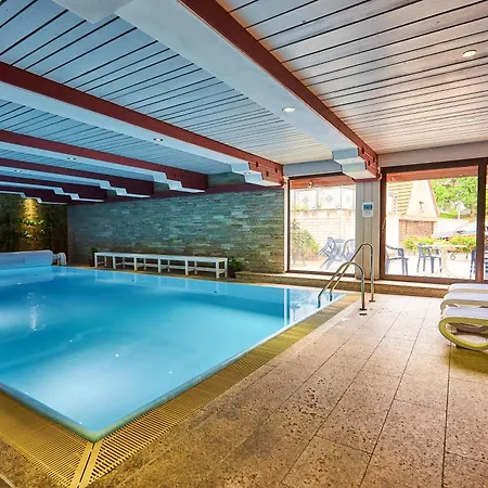 Flair Weinstube Lochner Hotel 3*