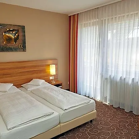 Hotel Flair Weinstube Lochner