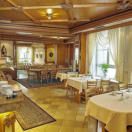 Flair Weinstube Lochner Hotel